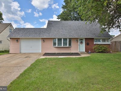 43 Island Rd, Levittown, PA, 19057