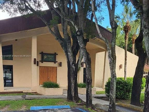 4th image of 14311 N Kendall Dr #411A