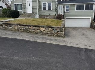 20 Lapre Rd, North Smithfield, RI 02896