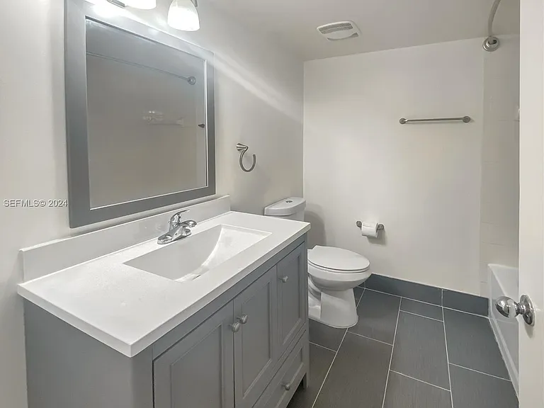 2113 Renaissance Blvd — Photo 12
