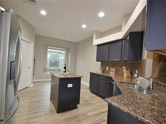 5th image of 18303 Cypress Bay Pkwy