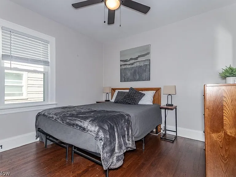 10705 Saint Mark Ave — Photo 29