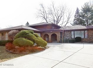 1523 Shelley Ct, Darien, IL