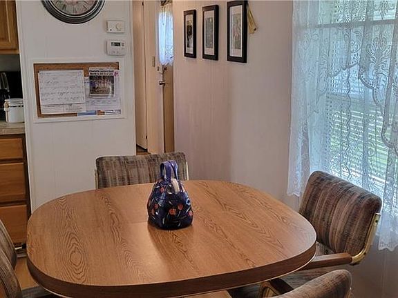3rd image of 63 Pine Aire Cir