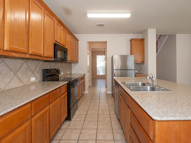 1612 Melissa Oaks Ln — Photo 10