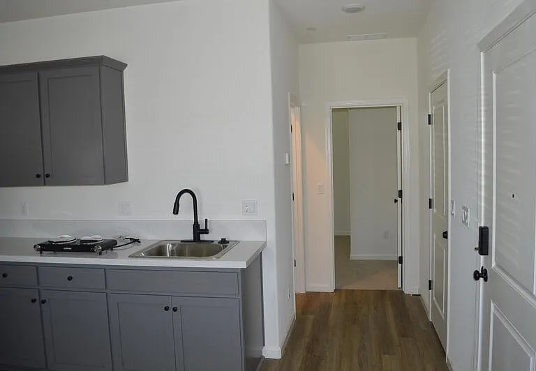 573 Bedfordshire Dr #2 — Photo 7