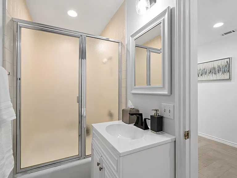 3972 Humboldt Dr — Photo 26