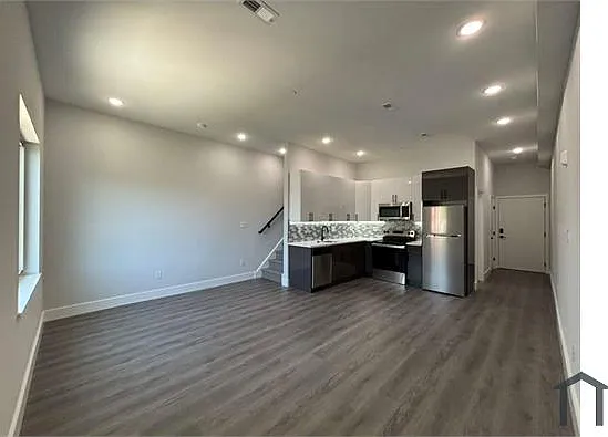 1938 N 22nd St #3 — Photo 7