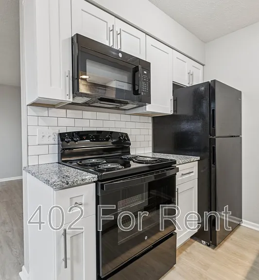 8005 S 48th Ave #2 — Photo 1