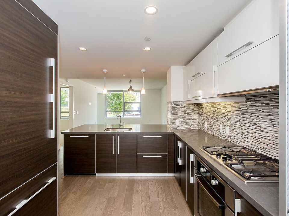 1st image of 420 Mission Bay Blvd N Unit 121