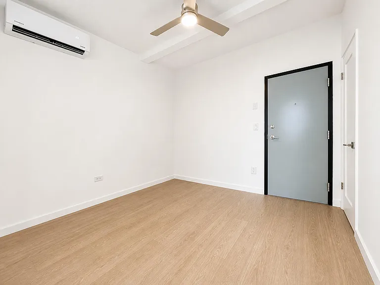 901 Collins Ave #209 — Photo 6