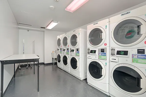 Rented by Bond New York | media 59