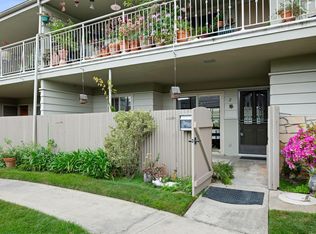 257 Moreton Bay Ln Unit 2, Goleta, CA 93117
