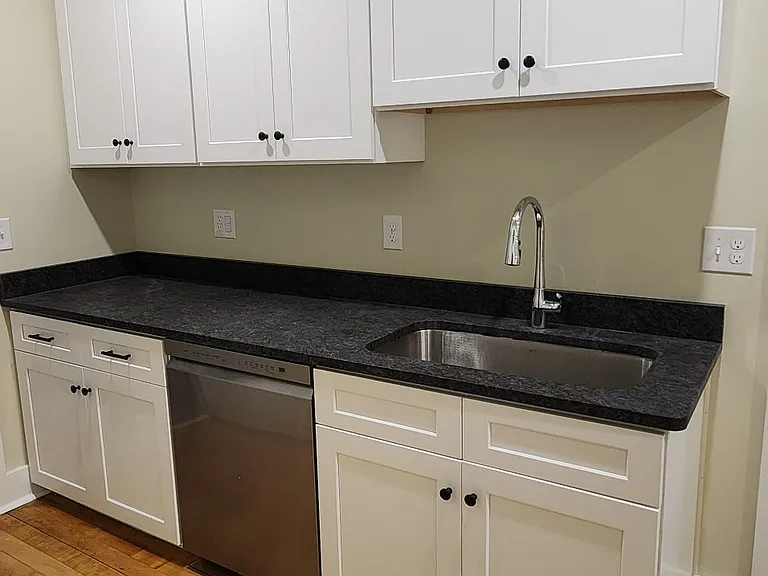 544 Main St #6 — Photo 3