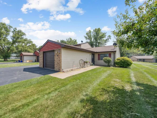 910 E 6th St #2A, New Richmond, WI 54017