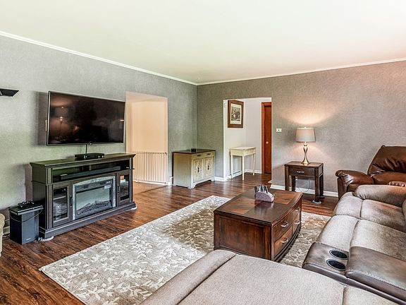 1st floor living room