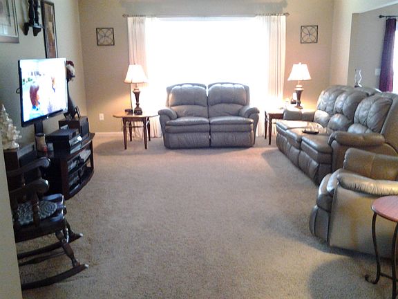 2nd image of 606 Parkdale Dr
