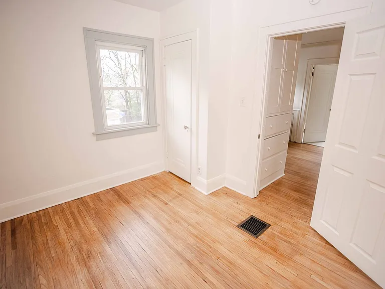 1938 Fernwood Ave — Photo 14