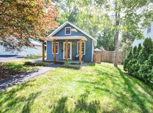 6 Gipp Rd, Albany, NY 12203