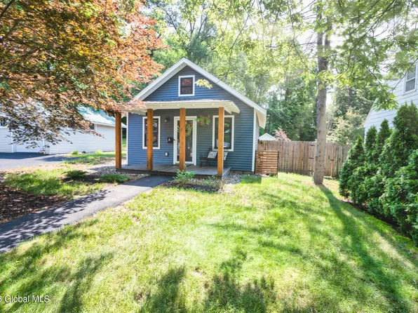 6 Gipp Road, Albany, NY 12203