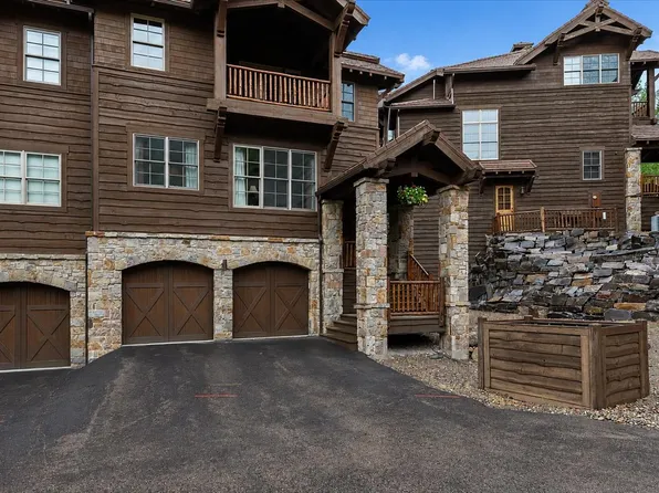128 Slopeside Dr #18, Whitefish, MT 59937