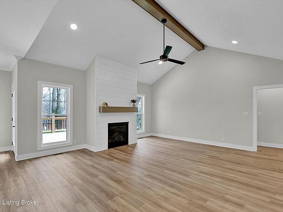 4th image of 207 Cherry Hill Rd