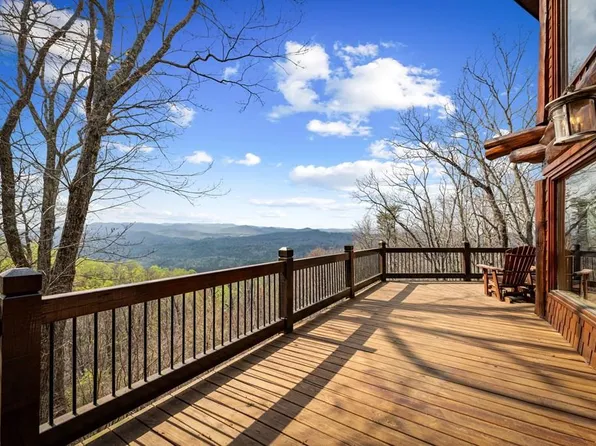 602 Overlook Rd, Blue Ridge, GA 30513