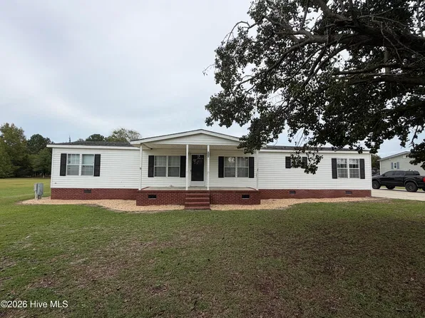 3760 Sean Drive, La Grange, NC 28551