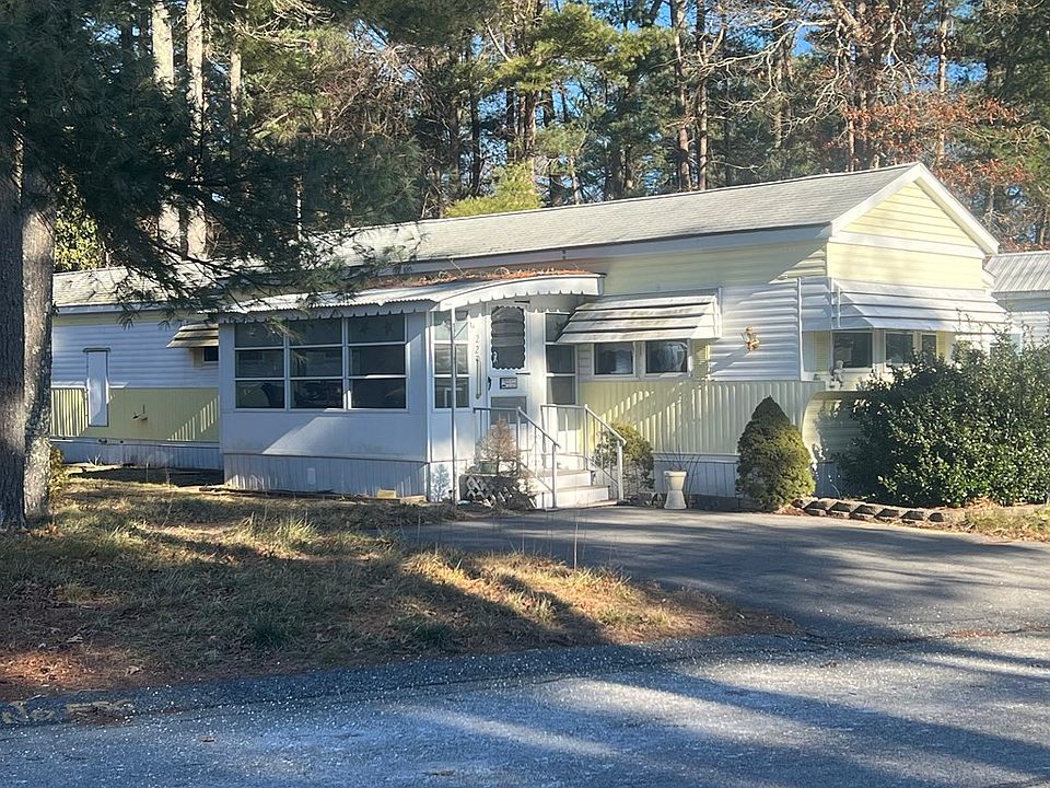 1st image of 22 Maplewood Dr