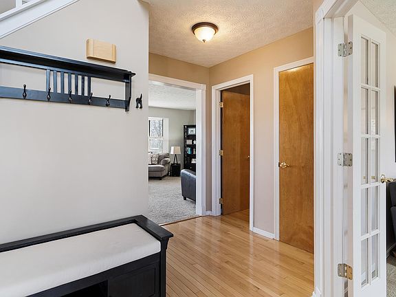 5th image of 2715 Courtney Pl