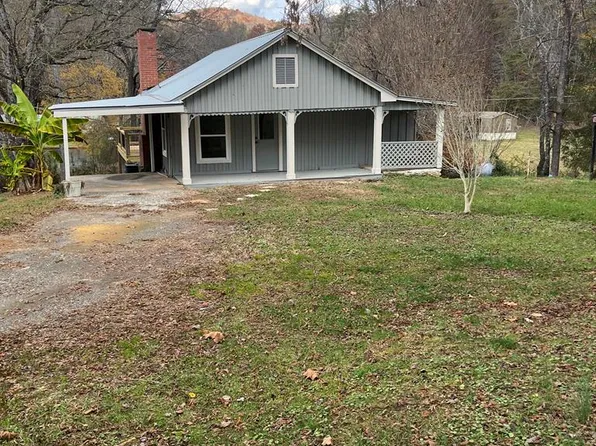 6489 Crooked Creek Rd, Young Harris, GA 30582