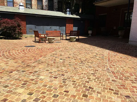 Rented by BLS Realty | media 35