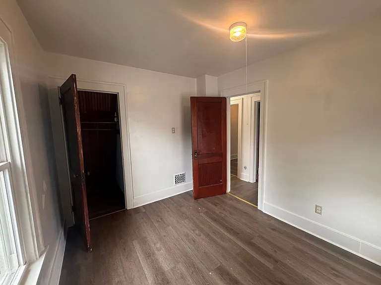 628 W Thomas St — Photo 15