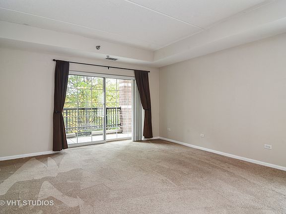 5th image of 410 W Mahogany Ct Unit 210