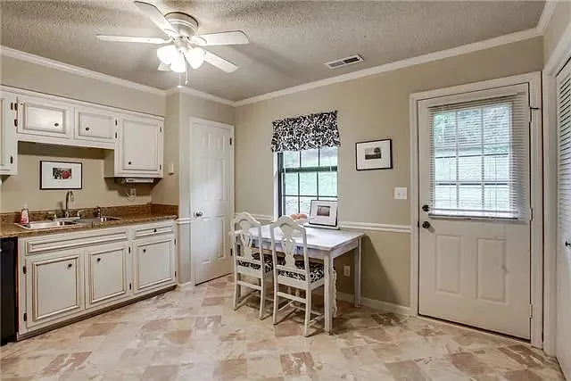 5875 Brentwood Trce — Photo 4