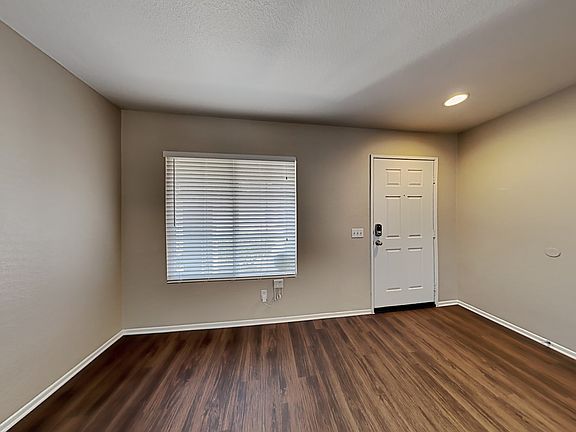 5th image of 14847 Province Cir