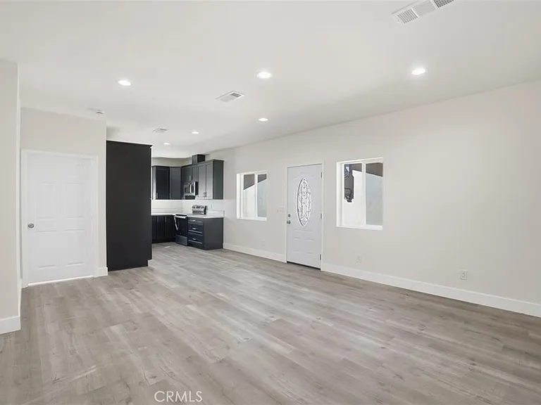 19258 Strathern St — Photo 21