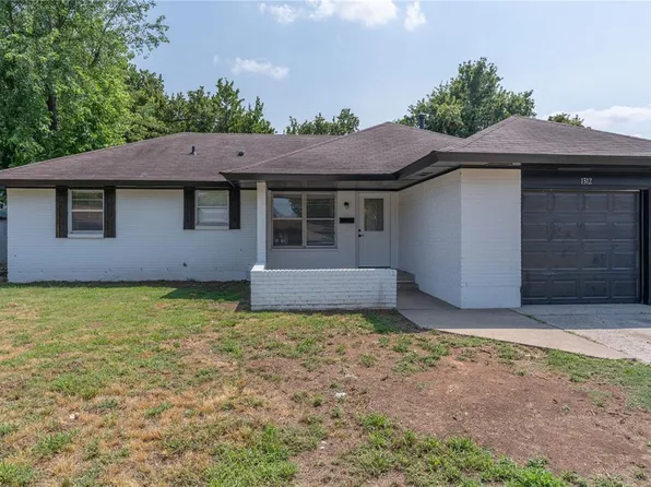 1312 Hickory Ln, Midwest City, OK 73110