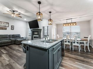 2607 W Colton Ave, Ozark, MO 65721