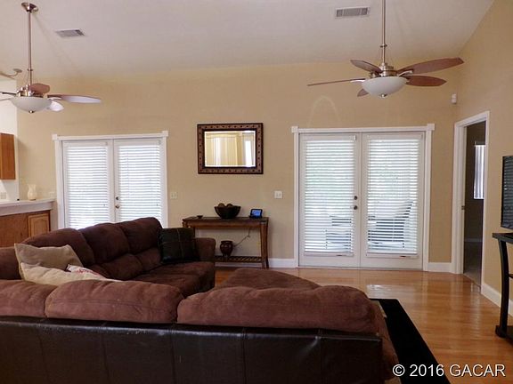 3rd image of 10822 NW 61st Ter