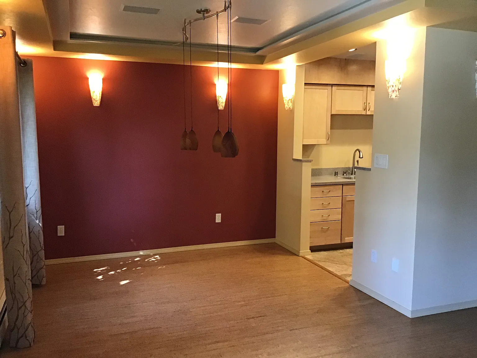 3 bed, 1500 sqft, $2,500 — Photo 3