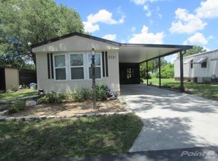 5721 Woodfield Ln, Zephyrhills, FL 33541