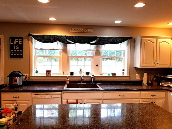 New XL composite sink