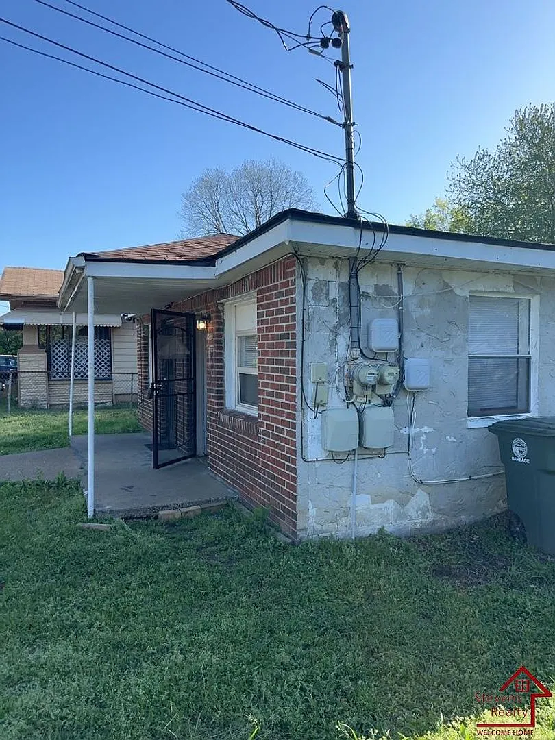 Building Photo - 4020 Kirkland Ave