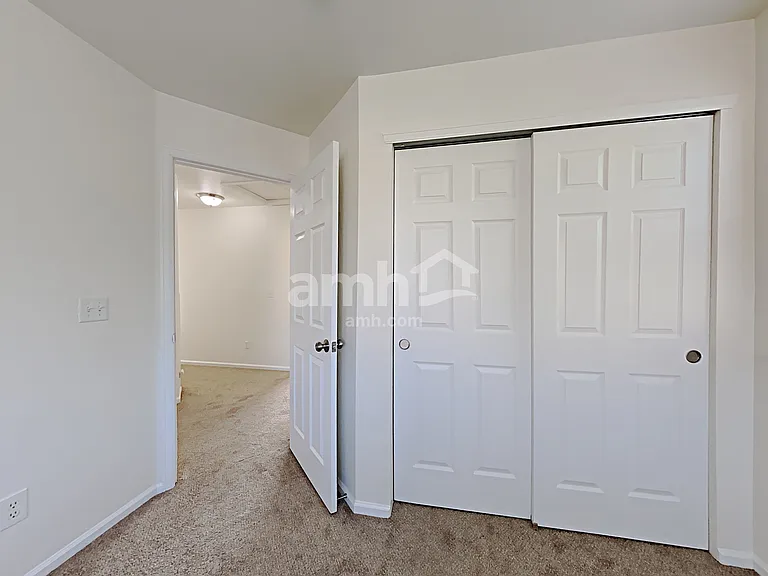 1182 S Fultondale Cir — Photo 13
