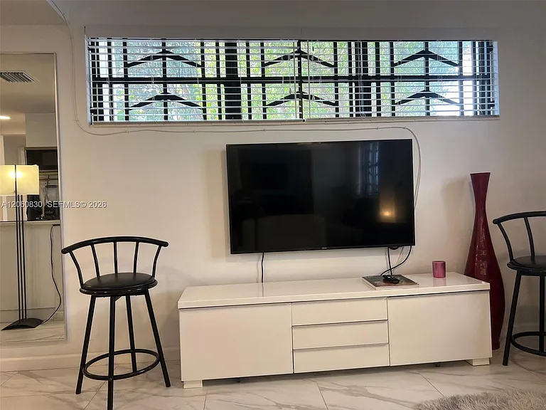 1390 Ocean Dr #101 — Photo 13