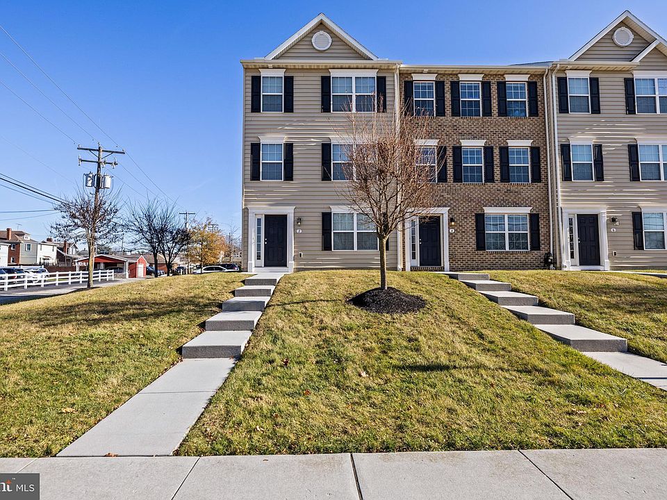 1st image of 45 Nittany Ct