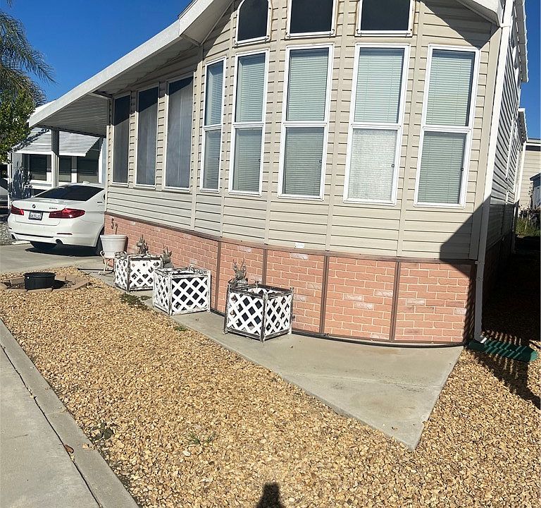 1st image of 1295 S Cawston Ave Space 57