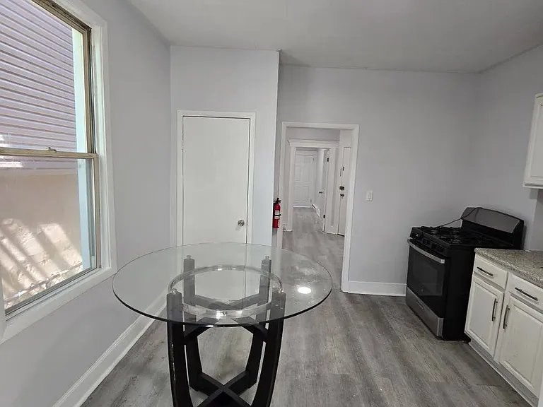 34 Clerk St #1RR — Photo 2