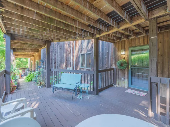 1847 E Eagle Bay Dr, Bloomington, IN 47401